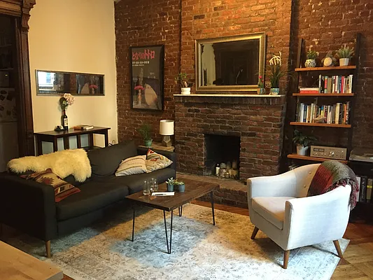 Rented by Harriet Brand, LREB | media 2