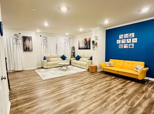8158 Flatbush St, Rockville, MD 20855
