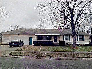 1st image of 174 E Cole Dr