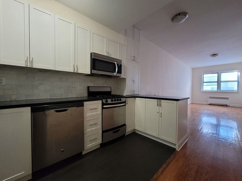 1st image of 128 E 91st St APT 3B