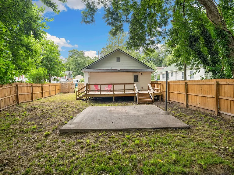 804 Gerard St — Photo 14