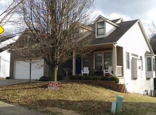 9417 River Trail Dr, Louisville, KY 40229