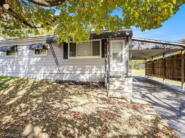 428 Jordon Rd, Pontiac, MI 48342