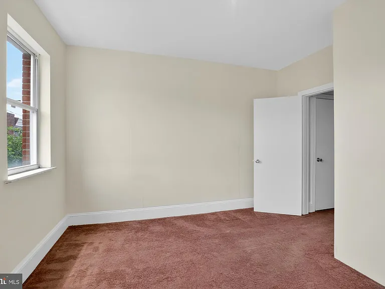 1519 Emily St — Photo 26