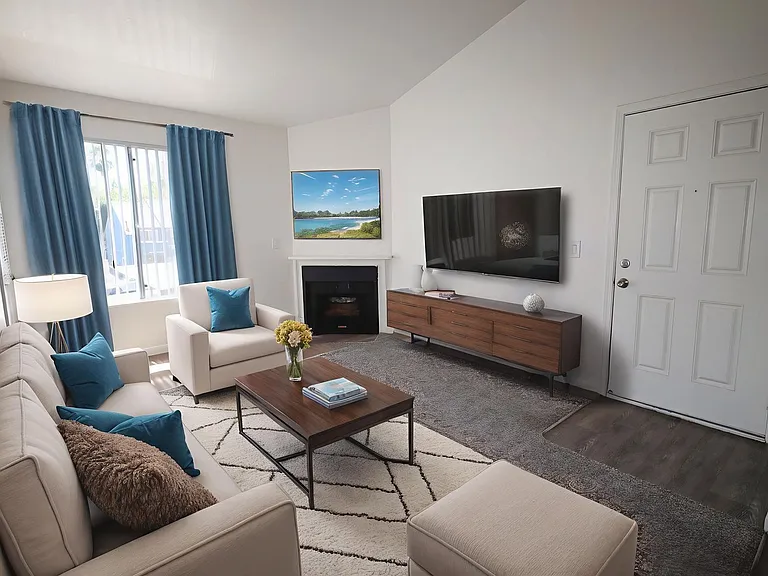 Sierra Ridge Apartments — Photo 18