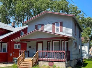 1316 Saint James Ct, Madison, WI 53715