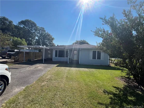 612 N Thompson Ave, Iowa, LA 70647