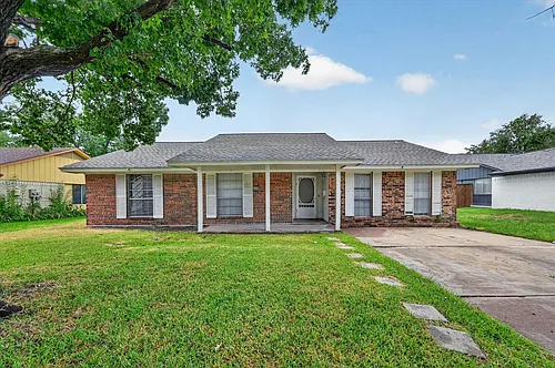 2026 Wedgewood Ln Photo 1