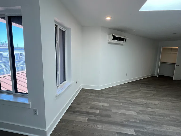 25 Eleanor St #206 — Photo 8