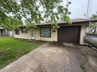 141 S Oakdale Ave, Kankakee, IL 60901