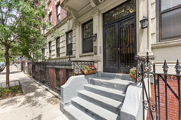 Sold by Corcoran | media 7