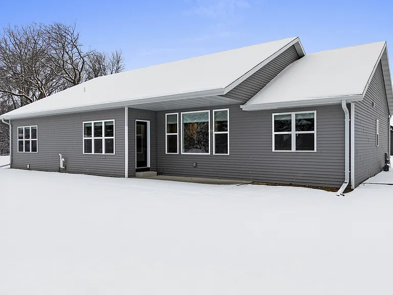 2325 Oliver Ln — Photo 14