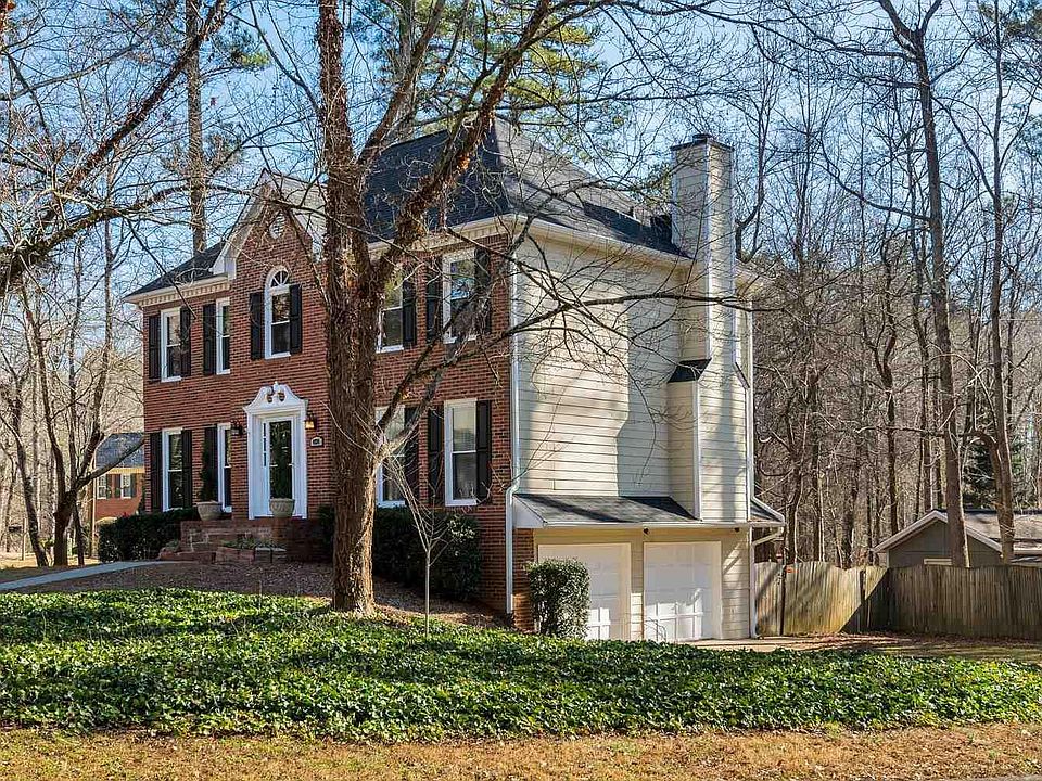 1st image of 4924 Willow Creek Dr