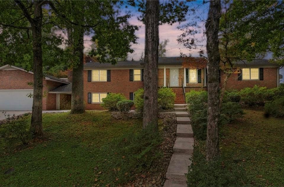 30 Lakeshore Dr, Walhalla, SC 29691 MLS 20267831 Zillow