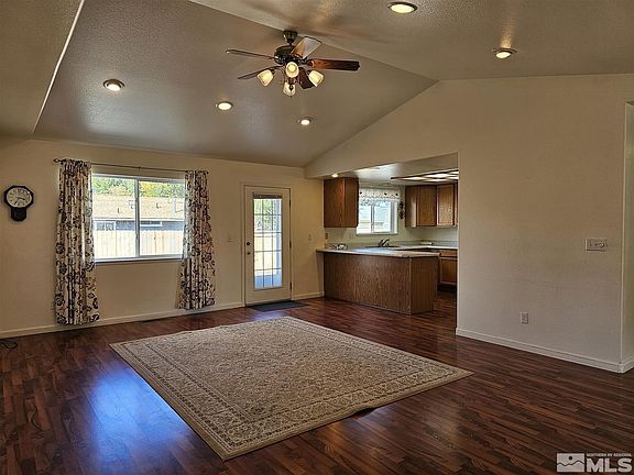 4th image of 412 Kathy Ave