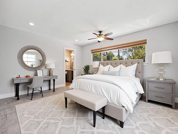 5th image of 9407 Meadowbriar Ln