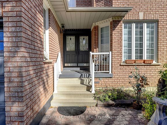 3rd image of 5 Pinecone Way E