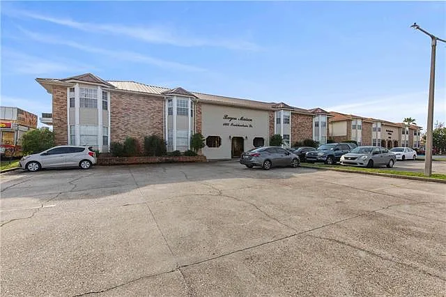 4800 Pontchartrain Dr #5