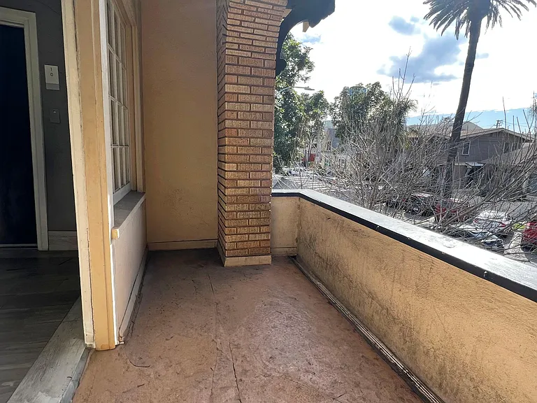 444 Chestnut Ave #17 — Photo 3