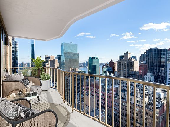 4th image of 212 E 47th St APT 34F