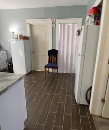 4th image of 5 S Lake Avenue