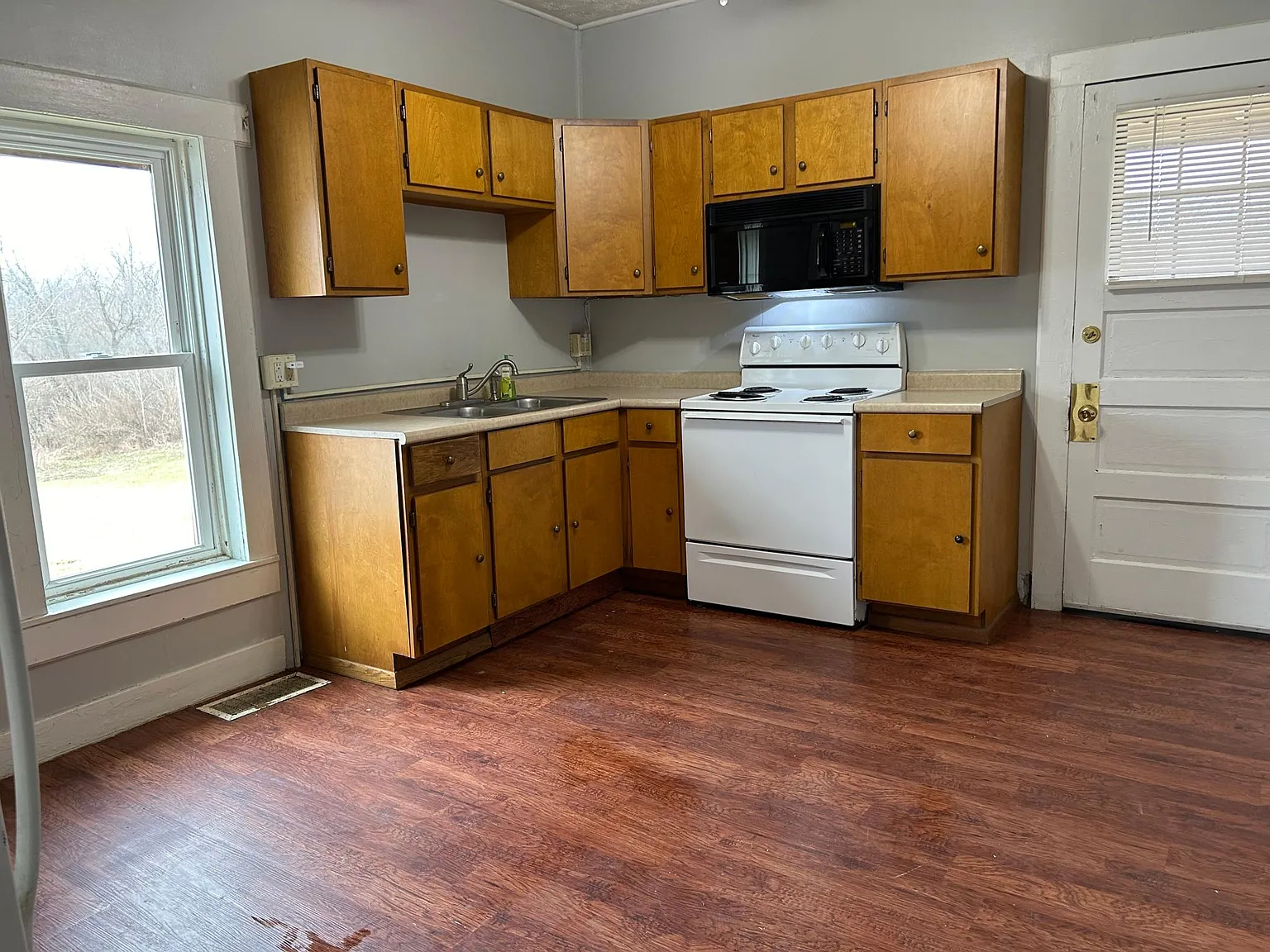 1151 Boyers Rd — Photo 2