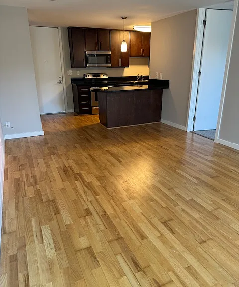 Park East Apartments — Photo 7