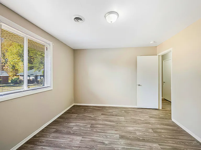 2146 Cockran St SW #C2146 — Photo 19