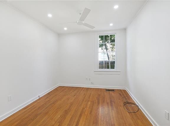 4th image of 8205 Maple St