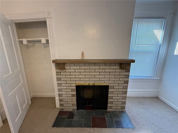 4th image of 802 Boggs Ave