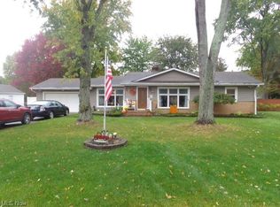 24328 Lantern Dr, Olmsted Falls, OH 44138