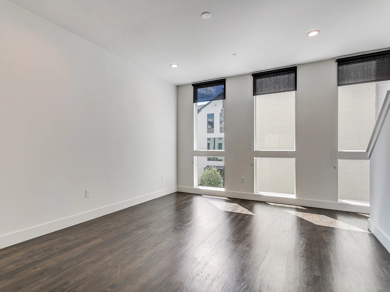 2 bed, 2.5 bath, 1488 sqft, $3,200 — Photo 4