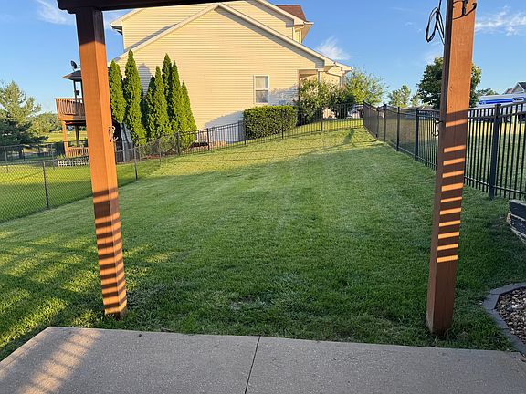 4th image of 42 Vandello Dr