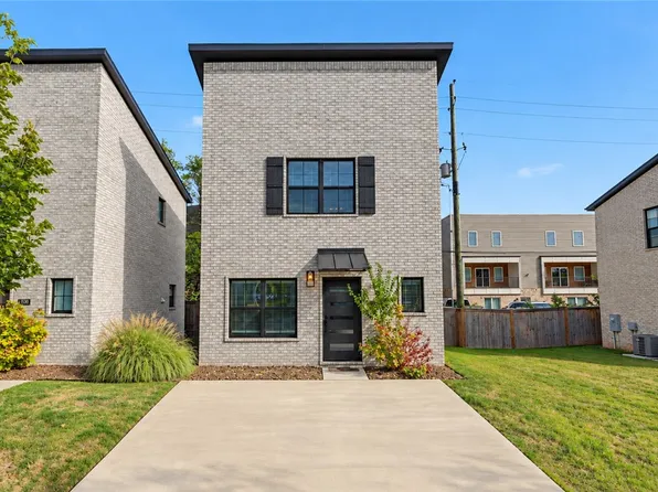 1524 W Cato Springs Rd, Fayetteville, AR 72701
