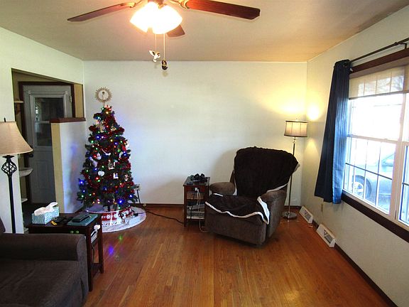 4th image of 2420 Sherwood Dr