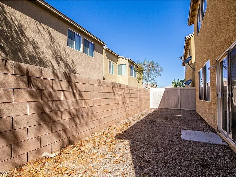 3925 Meadow Foxtail Dr — Photo 20