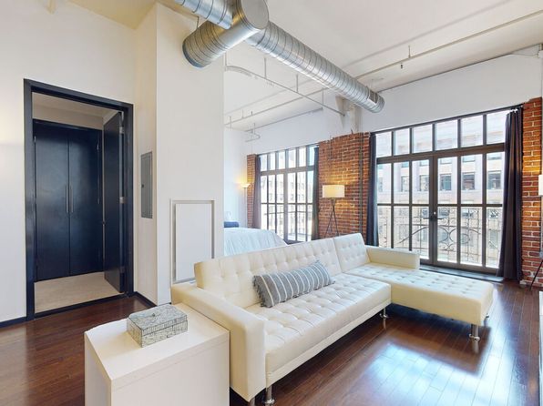 1645 N Vine St #905
