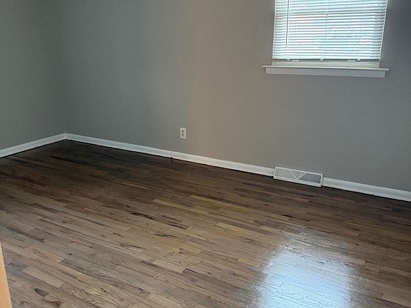 5th image of 821 Burnt Tavern Rd APT 8
