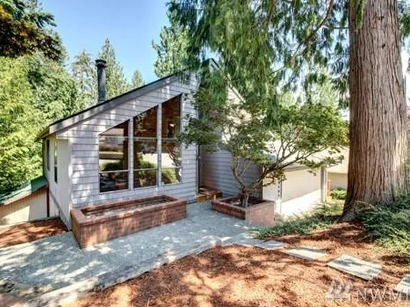 22606 NE 14th Dr, Sammamish, WA 98074