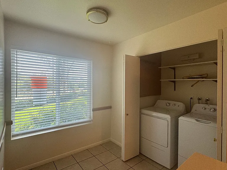4722 Knickerbocker Ln — Photo 12