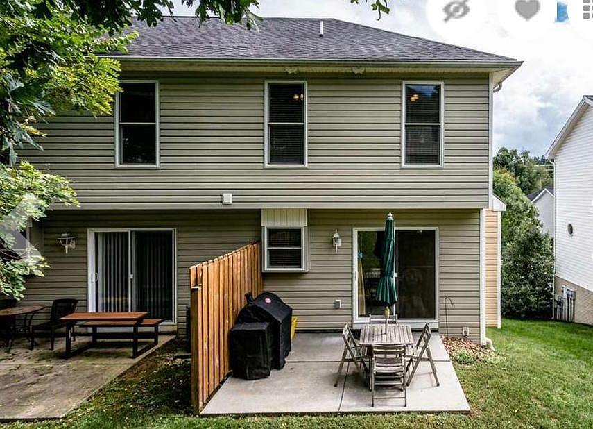 2nd image of 2388 King Arthurs Ct
