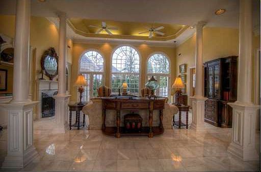 4th image of 3755 Hedgecliff Ct