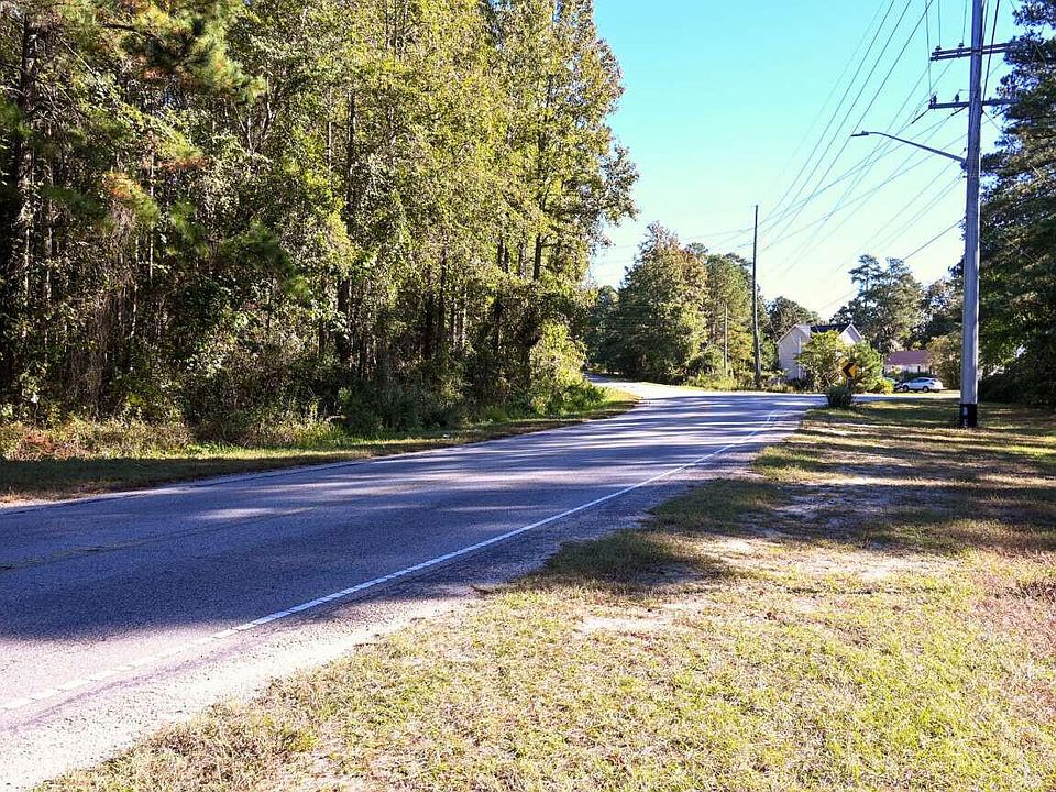 1st image of 906 Shaw Mill Rd