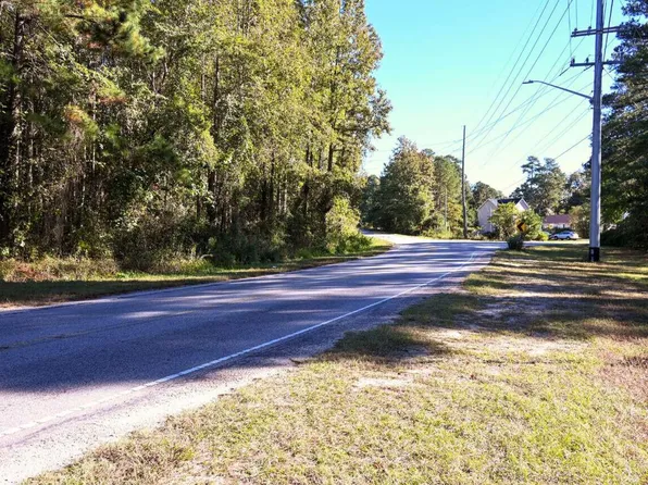 906 Shaw Mill Rd, Fayetteville, NC 28311