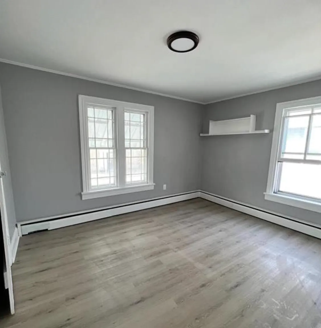 5 bed, 2188 sqft, $2,900 — Photo 2