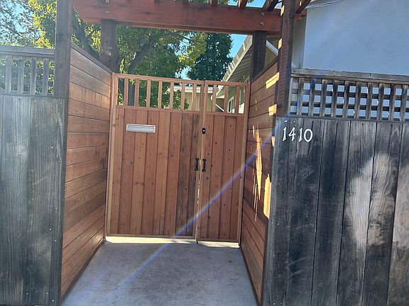 2nd image of 1410 Ebener St