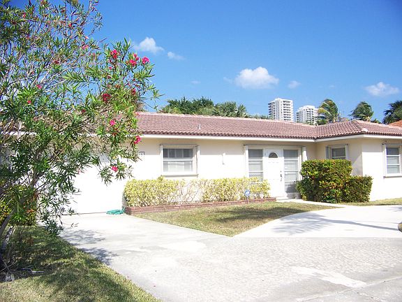 Circular Driveway w/Garage
