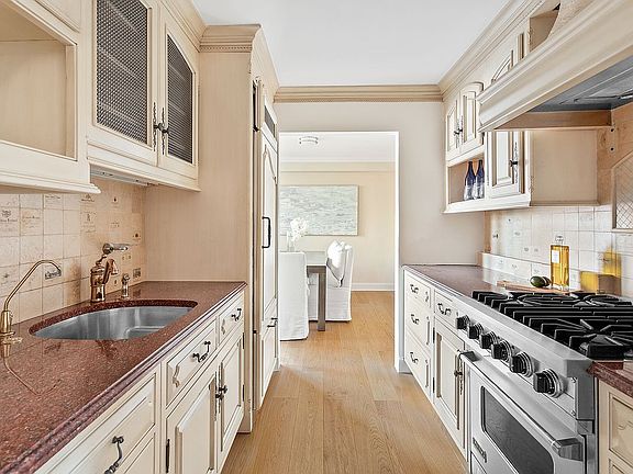 3rd image of 245 E 87th St APT 19A