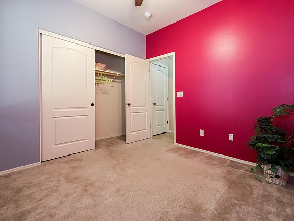 5th image of 1059 E Empire Canyon Ln