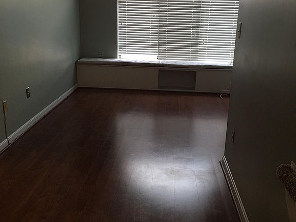 4th image of 1029 N Stuart St APT 523